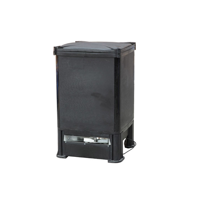 Piscicoltura con aeratore per laghetto